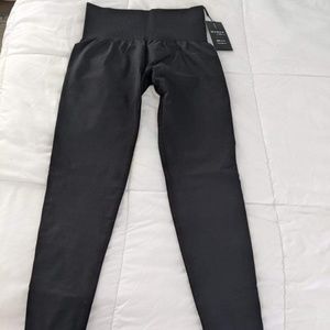 NVGTN legging. Black size small